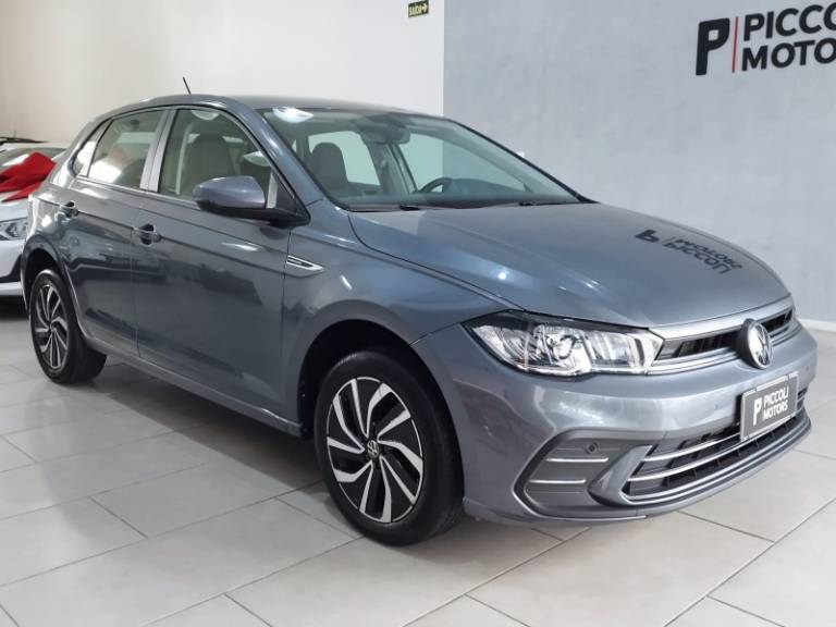 VOLKSWAGEN - POLO - 2023/2024 - Cinza - R$ 101.900,00