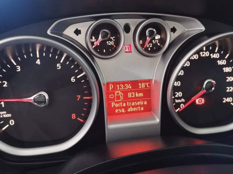 FORD - FOCUS - 2009/2009 - Prata - R$ 43.900,00