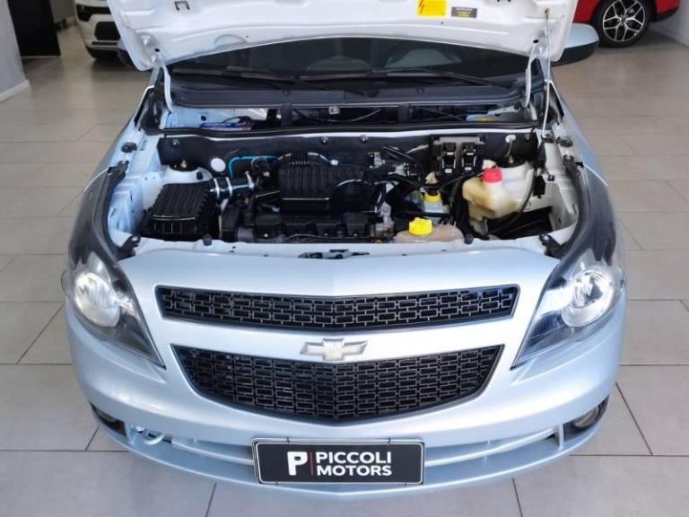 CHEVROLET - AGILE - 2012/2013 - Prata - R$ 39.900,00