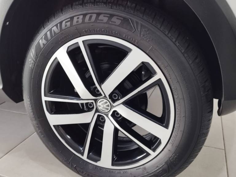 VOLKSWAGEN - FOX - 2019/2019 - Branca - R$ 61.900,00