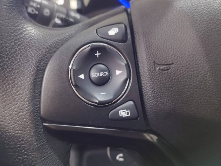 HONDA - HR-V - 2015/2016 - Prata - R$ 91.900,00