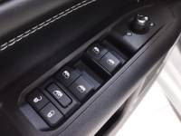 JEEP - COMPASS - 2021/2022 - Branca - R$ 157.900,00