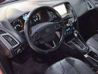 FORD - FOCUS - 2015/2016 - Vermelha - R$ 65.900,00