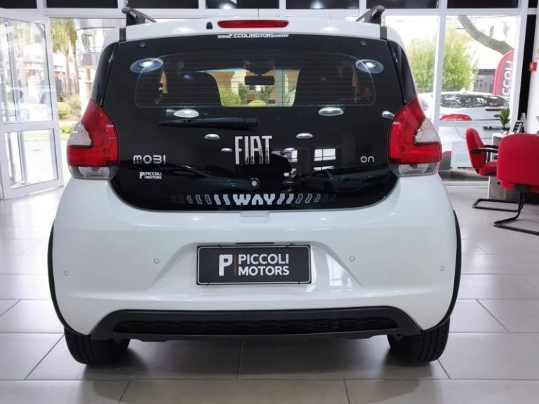 FIAT - MOBI - 2016/2017 - Branca - R$ 47.900,00