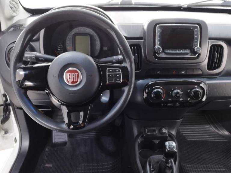 FIAT - MOBI - 2016/2017 - Branca - R$ 47.900,00