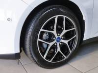 FORD - FOCUS - 2016/2016 - Branca - R$ 72.900,00
