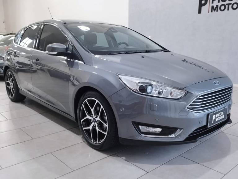 FORD - FOCUS - 2016/2016 - Cinza - R$ 72.900,00