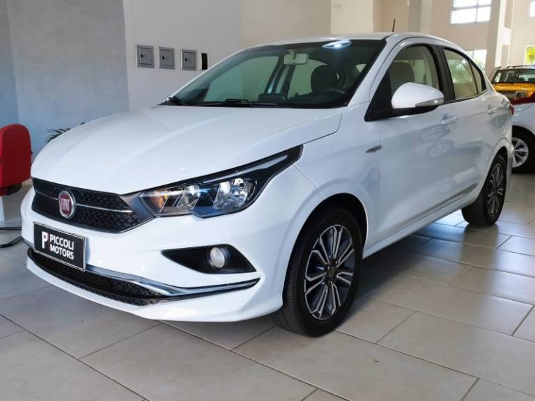 FIAT - CRONOS - 2018/2019 - Branca - R$ 65.900,00