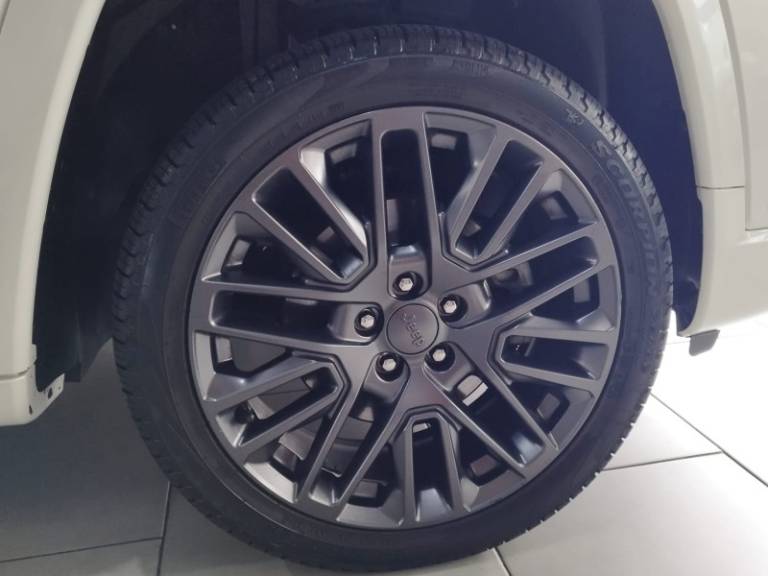 JEEP - COMPASS - 2021/2022 - Branca - R$ 157.900,00