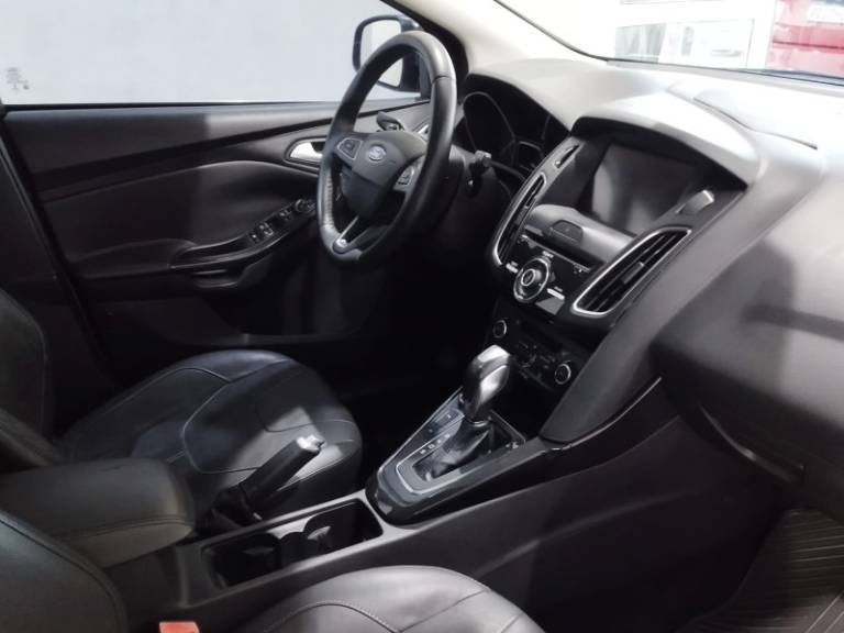 FORD - FOCUS - 2016/2016 - Cinza - R$ 72.900,00