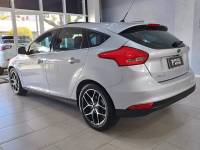 FORD - FOCUS - 2016/2016 - Prata - R$ 74.900,00