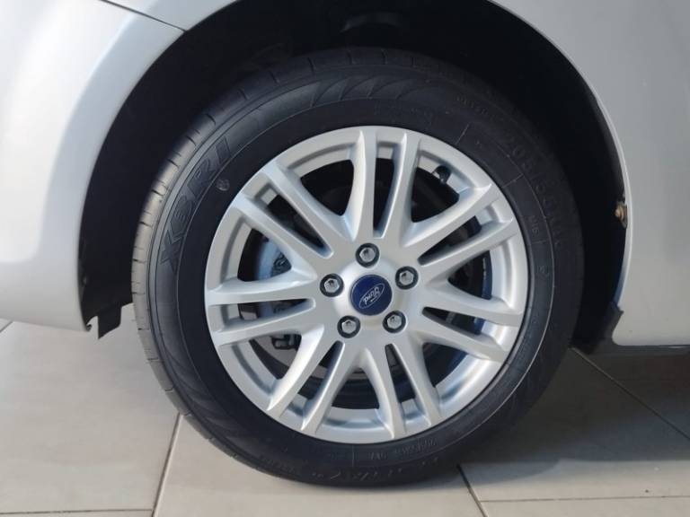 FORD - FOCUS - 2009/2009 - Prata - R$ 43.900,00