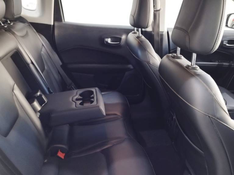 JEEP - COMPASS - 2017/2018 - Branca - R$ 91.900,00