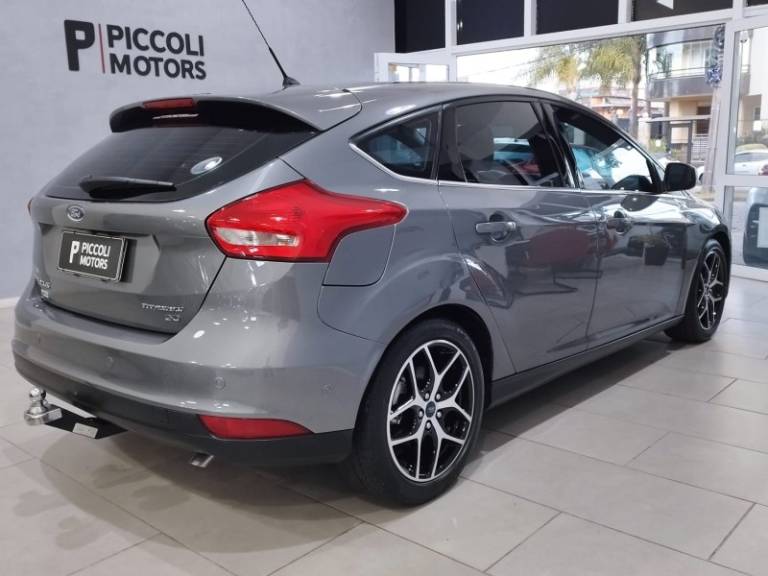 FORD - FOCUS - 2016/2016 - Cinza - R$ 72.900,00