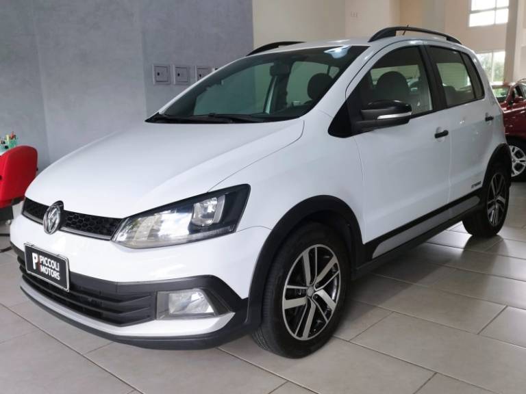 VOLKSWAGEN - FOX - 2019/2019 - Branca - R$ 61.900,00