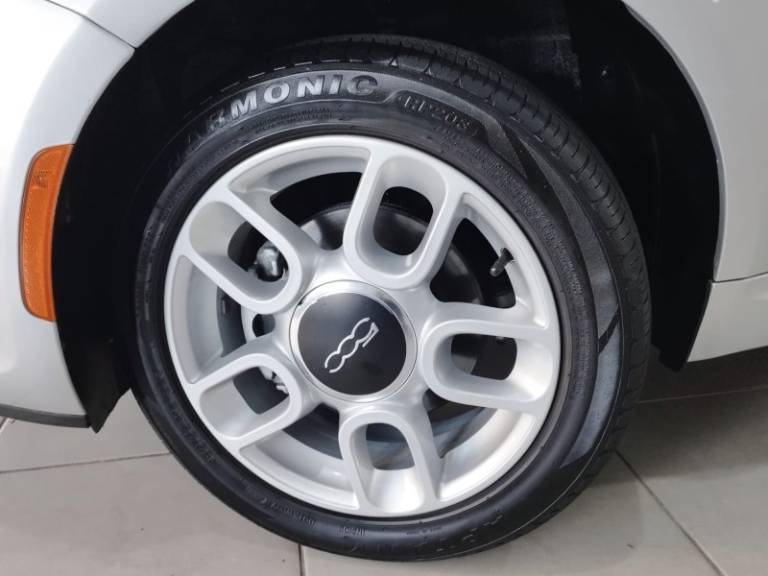 FIAT - 500 - 2012/2012 - Prata - R$ 42.900,00