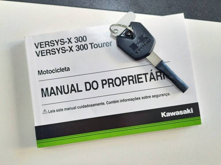 KAWASAKI - VERSYS 300 - 2020/2020 - Cinza - R$ 29.900,00