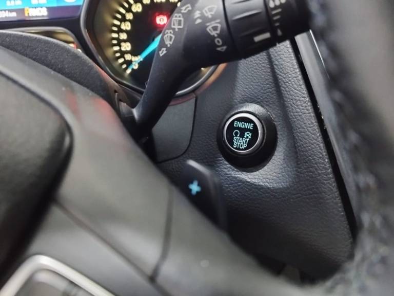 FORD - FOCUS - 2016/2016 - Cinza - R$ 72.900,00