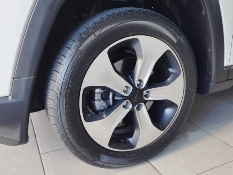 JEEP - COMPASS - 2017/2018 - Branca - R$ 91.900,00