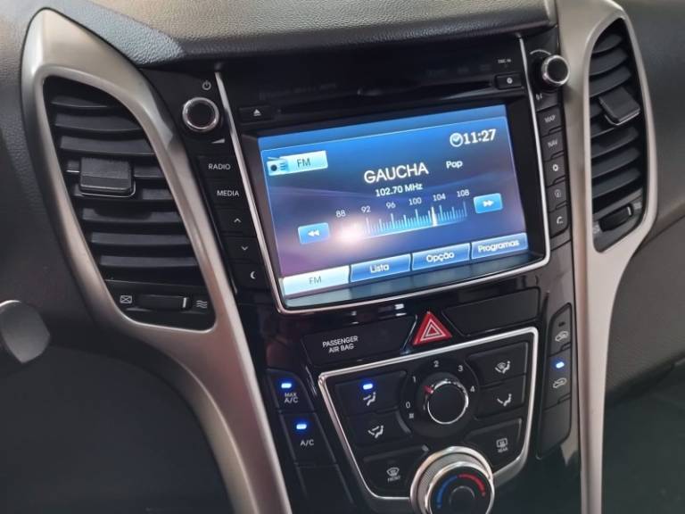 HYUNDAI - I30 - 2015/2016 - Prata - R$ 84.900,00