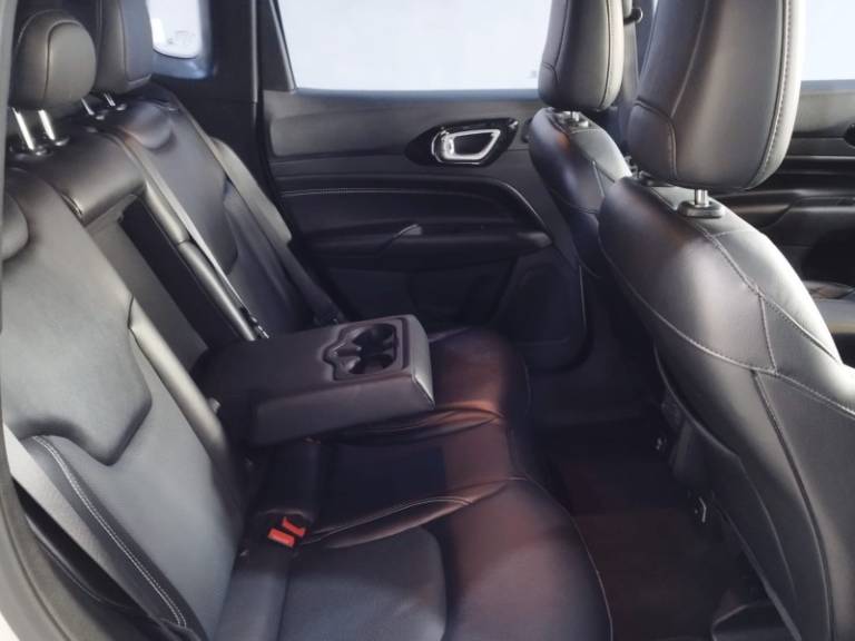 JEEP - COMPASS - 2021/2022 - Branca - R$ 157.900,00