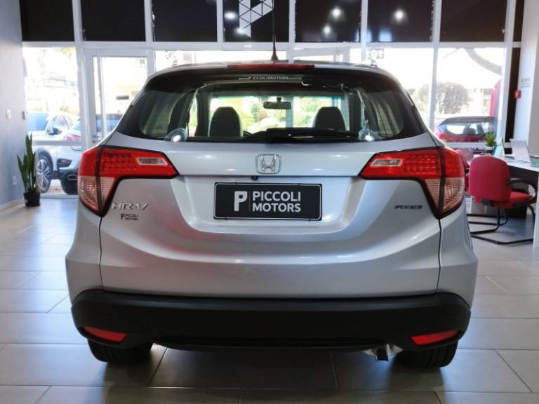 HONDA - HR-V - 2015/2016 - Prata - R$ 91.900,00