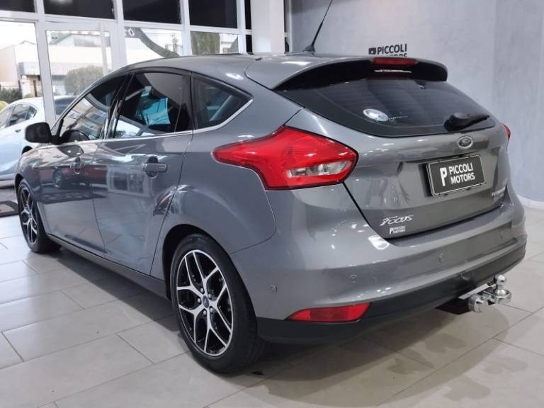 FORD - FOCUS - 2016/2016 - Cinza - R$ 72.900,00