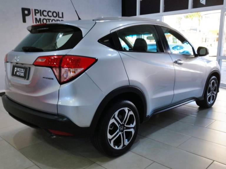 HONDA - HR-V - 2015/2016 - Prata - R$ 91.900,00